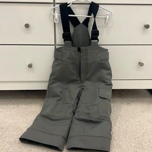 Obermeyer ski bib grey size 2 perfect condition